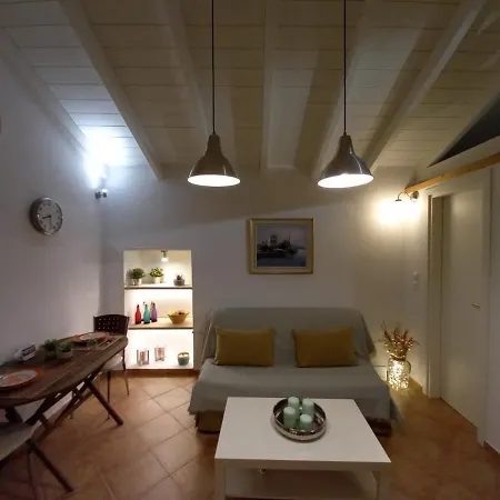 Ilias House 度假居