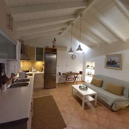 度假居 Ilias House 斯基亚索斯镇